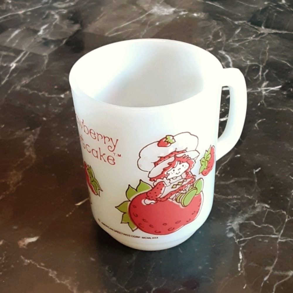 VINTAGE 80s Strawberry Shortcake Collectible Mug